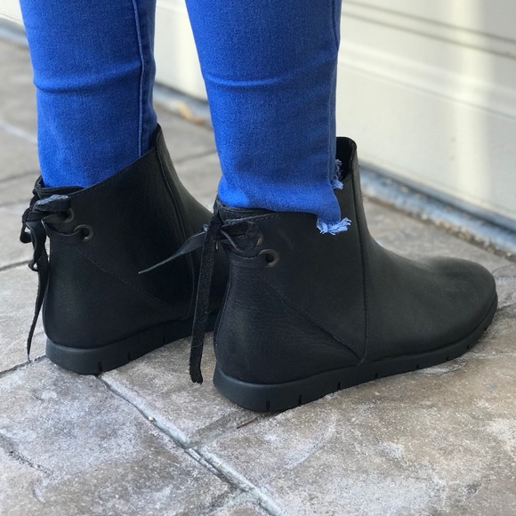 Black Back Lacing Calf Leather Urban Boots - Picture 7 of 7